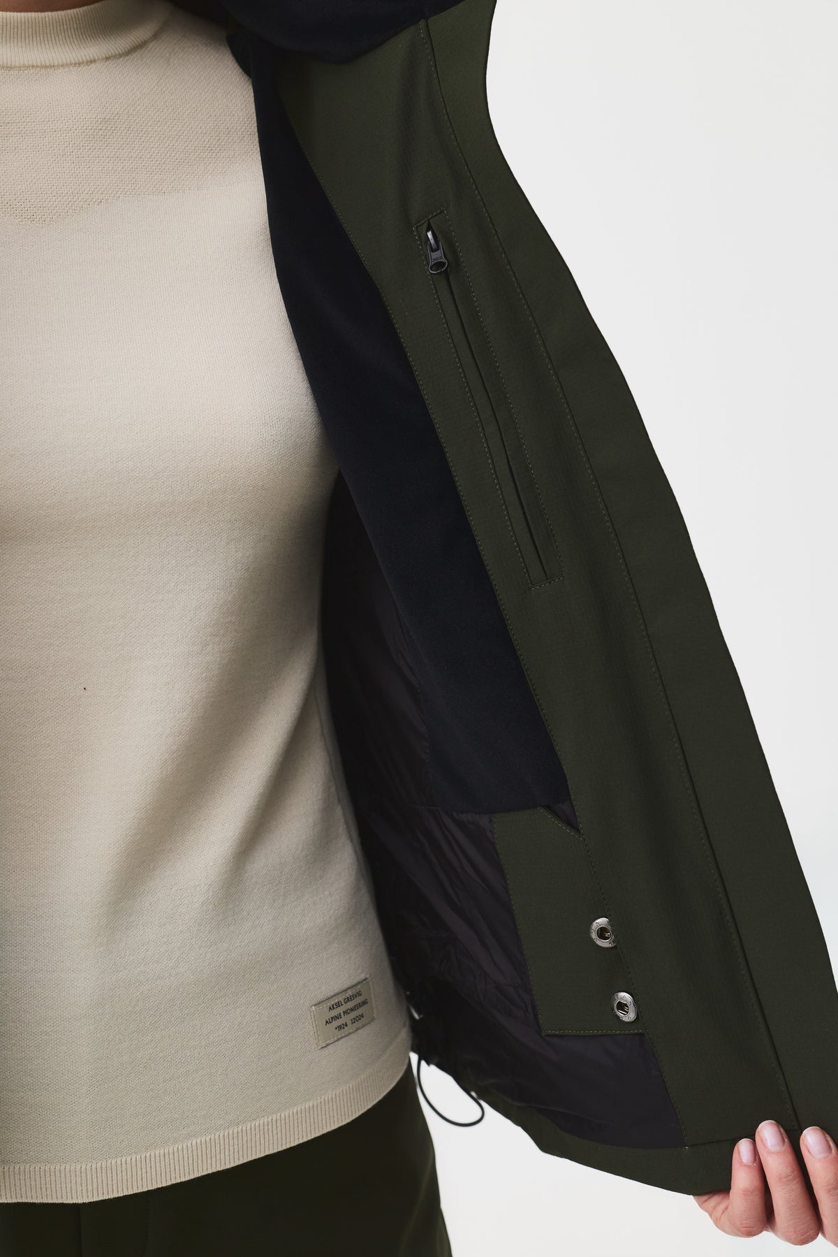 Elvit Ski Jacket with Belt Women, Black Forest Green