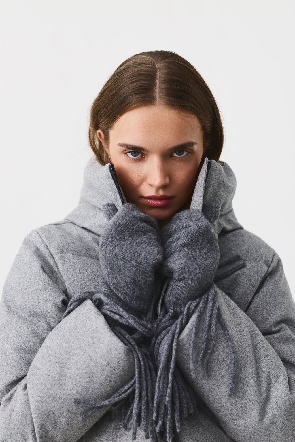 Lumi Tassel Mittens Women, Grey Melange
